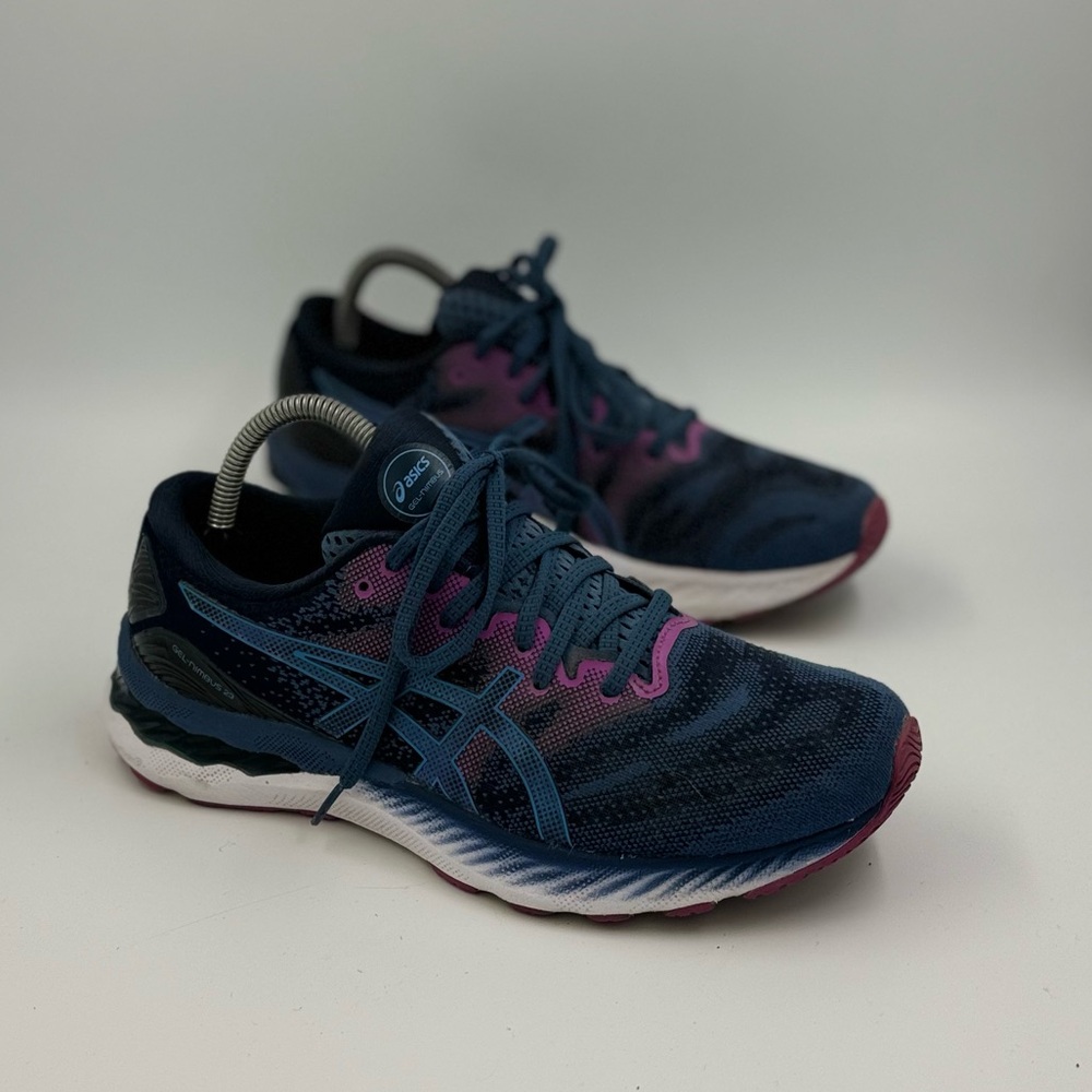 ASICS Gel nimbus running shoe women’s 9.5